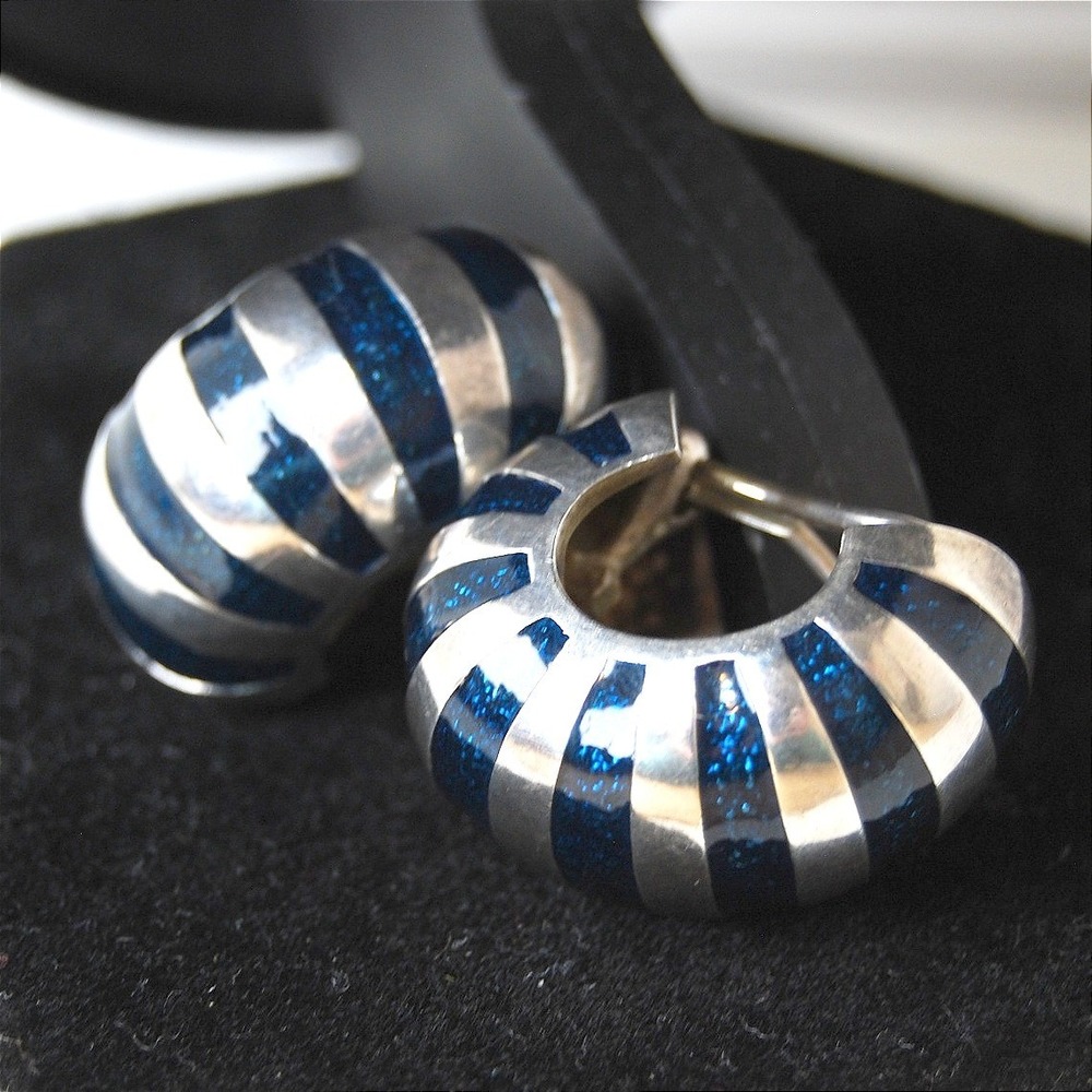 Tiffany & Co. Sterling Silver Earrings Blue Enamel Shrimp Shaped Omega Clip-on